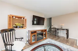 5029 Oakview Dr, Vermilion, OH 44089 - Photo 6