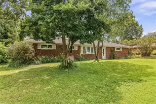 1428 Laurel Dr, Macedonia, OH 44056 - Photo 1