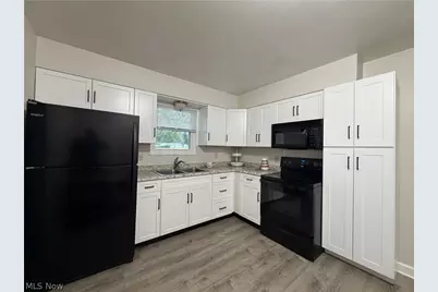 2573 Jaycox Road, Avon, OH 44011 - Photo 2