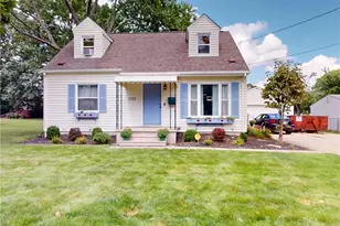 1137 E Archwood Ave, Akron, OH 44306 - Photo 2