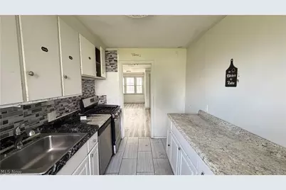 14901 Milverton Road, Loveland, OH 44120 - Photo 8