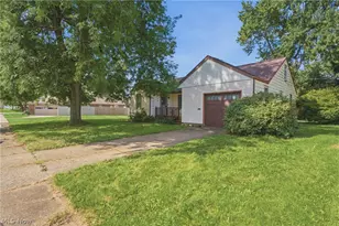 225 19th St NE, Massillon, OH 44646 - Photo 2