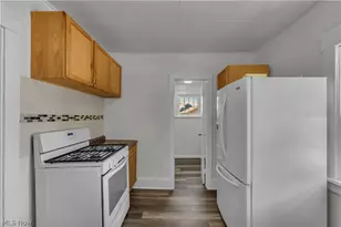 1296 W Wilbeth Rd, Akron, OH 44314 - Photo 12
