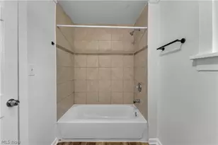 1296 W Wilbeth Rd, Akron, OH 44314 - Photo 24
