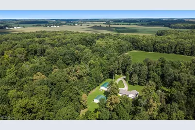 4033 Court Road, Wakeman, OH 44889 - Photo 4