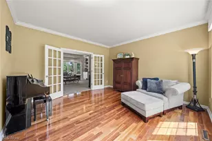 1415 Homestead Creek Dr, Grandview Heights, OH 44147 - Photo 4