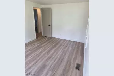 9079 N Plaza Drive, Northfield, OH 44067 - Photo 16