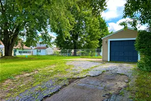 181 N Beverly Ave, Austintown, OH 44515 - Photo 16