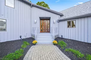 37725 Lakeshore Blvd, Eastlake, OH 44095 - Photo 8