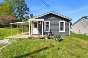 1362 Yellowstone Ave, Akron, OH 44310 - Photo 1