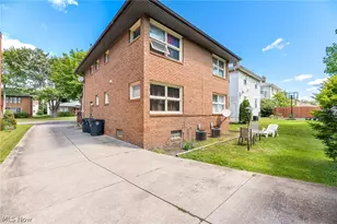 1768-1770 Liberty Dr, Akron, OH 44313 - Photo 4