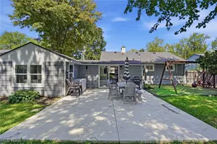 5213 Langfitt St, Vermilion, OH 44089 - Photo 2