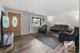 415 28th St NW, Massillon, OH 44647 - Photo 6