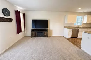 168 Eagle Cir, Amherst, OH 44001 - Photo 4