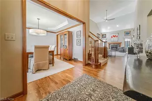 4084 Shelly Dr, Green Hills, OH 44131 - Photo 4