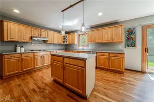 4084 Shelly Dr, Green Hills, OH 44131 - Photo 10