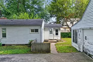 1411 Easton Ave, Madison, OH 44057 - Photo 4