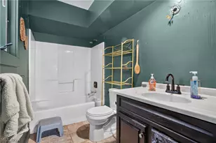 731 Lark Ct, Rock Creek, OH 44084 - Photo 12
