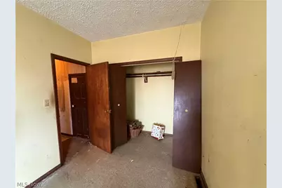 116 5th Avenue, Chardon, OH 44024 - Photo 10