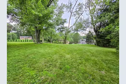 1815 Glenmont Drive NW, Canton, OH 44708 - Photo 4