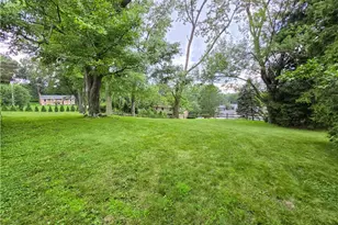 1815 Glenmont Dr NW, Canton, OH 44708 - Photo 4