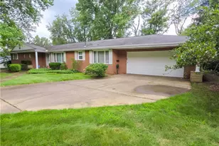 1815 Glenmont Dr NW, Canton, OH 44708 - Photo 6