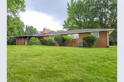 1815 Glenmont Drive NW, Canton, OH 44708 - Photo 2