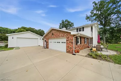 831 Oakcrest Lane NE, Massillon, OH 44646 - Photo 4