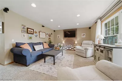 831 Oakcrest Lane NE, Massillon, OH 44646 - Photo 8