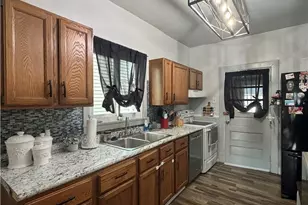 1030 Bradshaw Ave, East Liverpool, OH 43920 - Photo 12