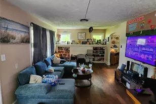 932 Hardesty Blvd, Akron, OH 44320 - Photo 6