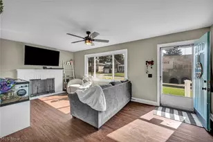 1207 Clinton Ave SE, North Canton, OH 44720 - Photo 8