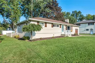 1207 Clinton Ave SE, North Canton, OH 44720 - Photo 4