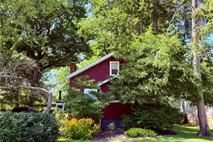 154 Taylor Rd, Barberton, OH 44203 - Photo 1