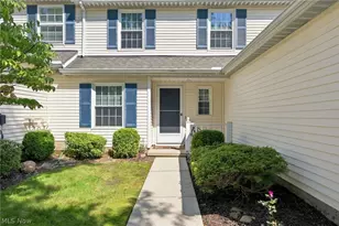 34756 Parkview Ln, Willoughby, OH 44094 - Photo 2