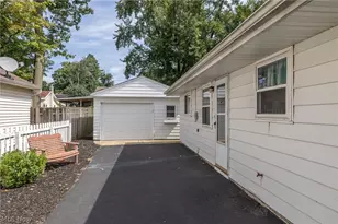 1019 Elmwood Dr, Willoughby, OH 44094 - Photo 18
