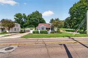 508 Locust Street S, Canal Fulton, OH 44614 - Photo 2