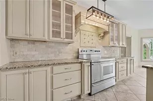5671 Brownstone Cir NW, Canton, OH 44718 - Photo 10