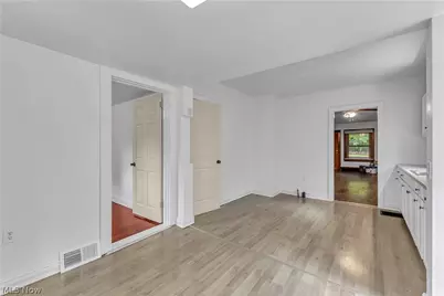 7426 Youngstown Pittsburg Road, Poland, OH 44514 - Photo 10