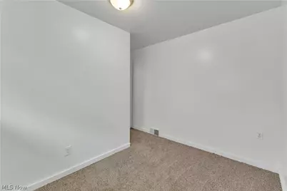 7426 Youngstown Pittsburg Road, Poland, OH 44514 - Photo 16