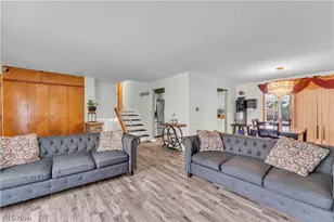 596 Eric Dr, Akron, OH 44305 - Photo 8