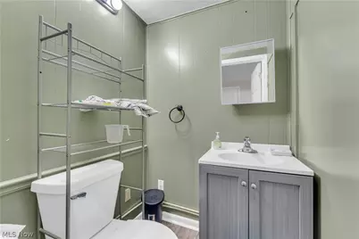 596 Eric Drive, Akron, OH 44305 - Photo 16
