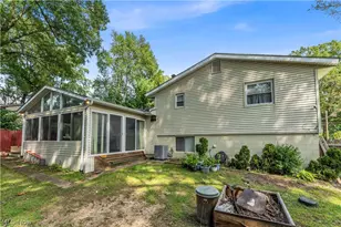 596 Eric Dr, Akron, OH 44305 - Photo 30