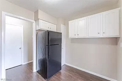 3271 Warrensville Center Road #8B, Huber Heights, OH 44122 - Photo 10