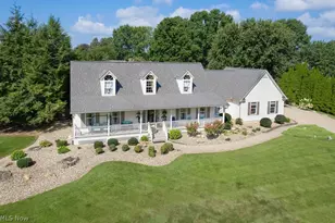 1067 Mohawk Trail SW, Hartville, OH 44632 - Photo 2