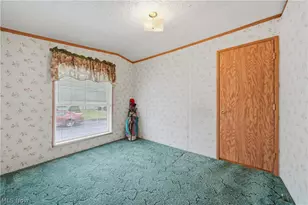 83 Helen St, Barberton, OH 44203 - Photo 14