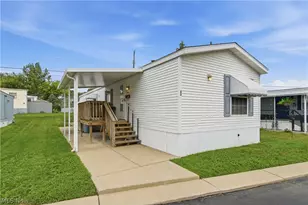 83 Helen St, Barberton, OH 44203 - Photo 1