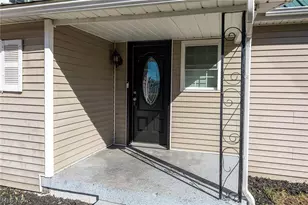 1152 Adams St, Coshocton, OH 43812 - Photo 6