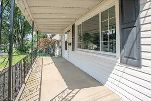 359 Lincoln Ave, Barberton, OH 44203 - Photo 2