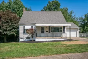359 Lincoln Ave, Barberton, OH 44203 - Photo 1